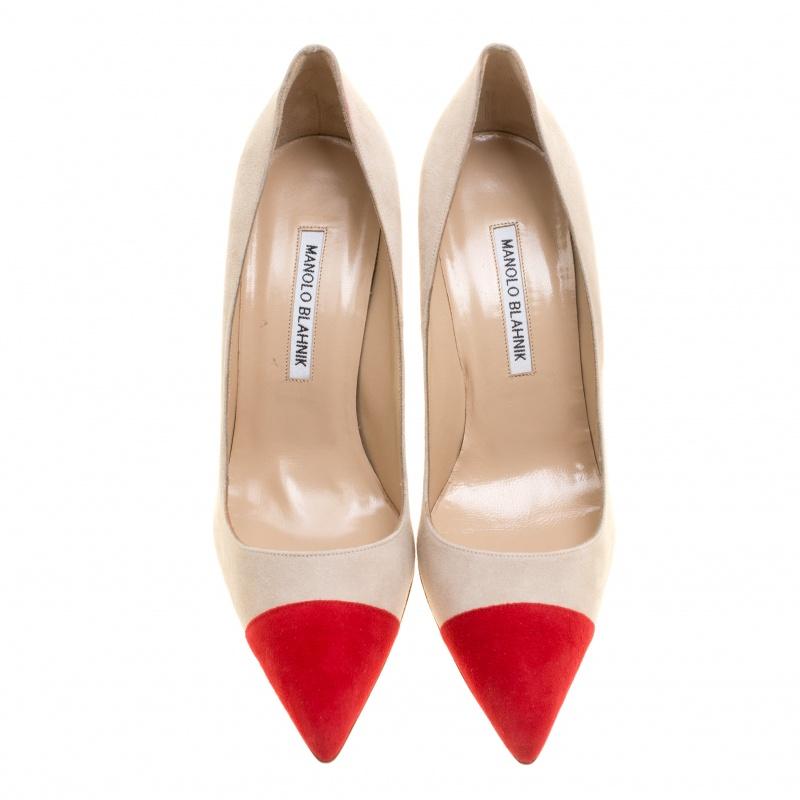 Chase your woes away by wearing this pair of great pumps which have been created from suede. They come with red pointed toe tips and 10.5 cm heels. Attract all the attention around you while walking about in this pair of classy pumps by Manolo