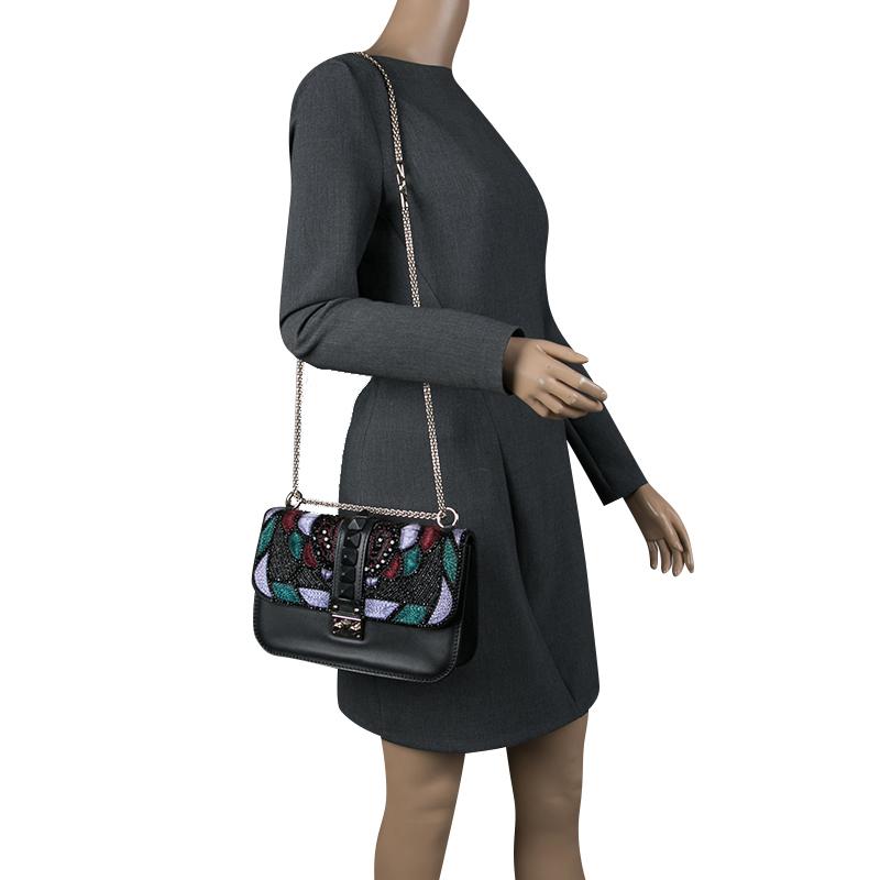 Valentino Black Leather Medium Beads Embellished Glam Lock Shoulder Bag In Good Condition In Dubai, Al Qouz 2