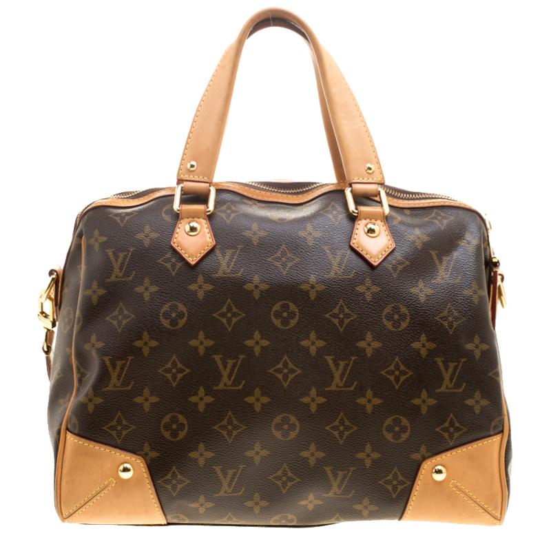 Louis Vuitton's handbags are popular owing to their high style and functionality. This Retiro NM bag is crafted from their signature Monogram canvas and is accented with contrasting beige trims. It comes with dual handles, a detachable shoulder