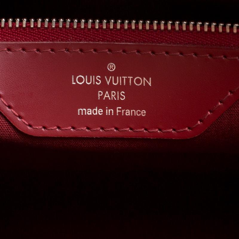Louis Vuitton Red Epi Leather Brea MM Bag In Good Condition In Dubai, Al Qouz 2