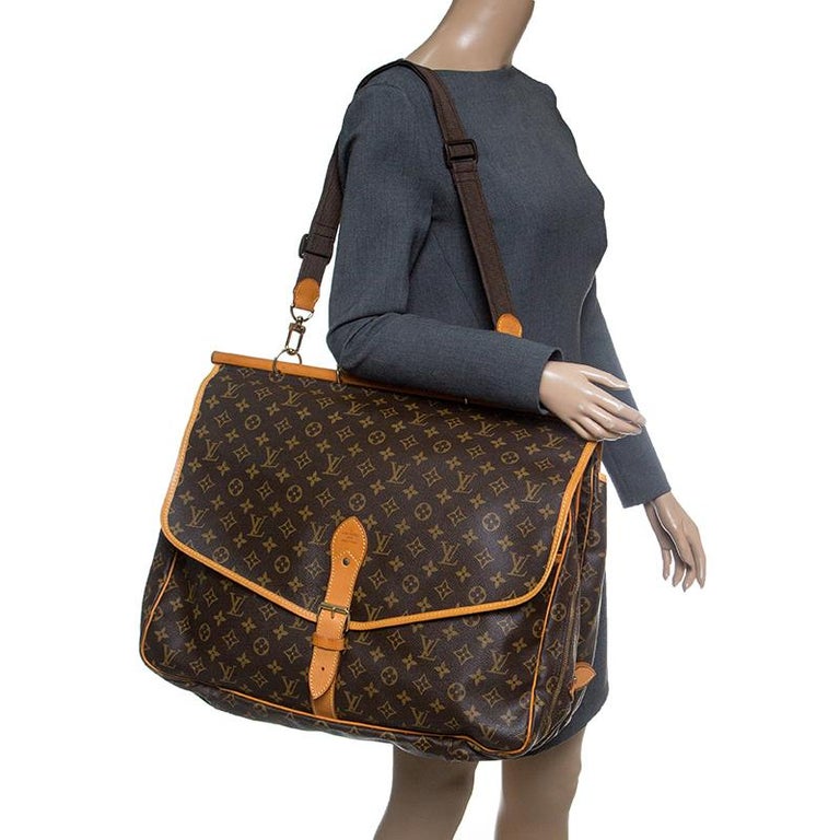 Louis Vuitton Monogram Canvas Sac Chasse Hunting Bag at 1stDibs louis vuitton neverfull