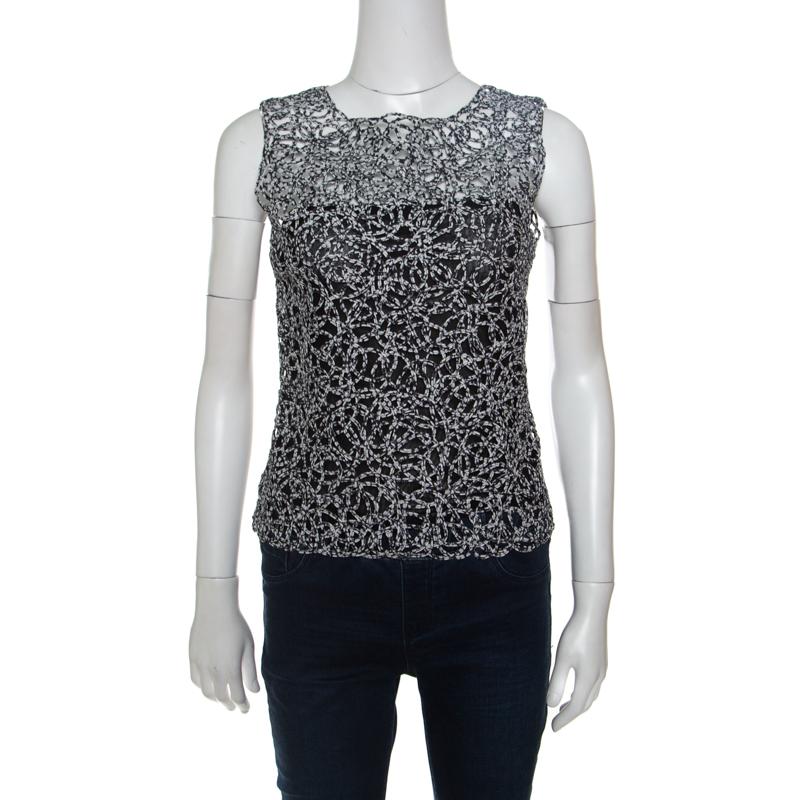 Chanel Black And White Cutout Detail Bolero Jacket and Sleeveless Top Set M In Excellent Condition In Dubai, Al Qouz 2