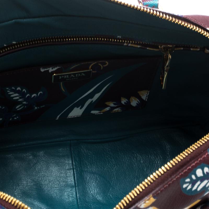 Prada Burgundy Saffiano Print Leather Top Handle Bauletto Bag In Excellent Condition In Dubai, Al Qouz 2