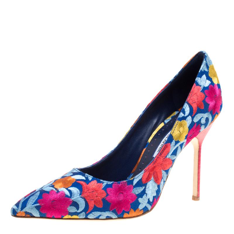 Manolo Blahnik Multicolor Floral Embroidered Fabric BB Flore Pointed Toe Pumps S