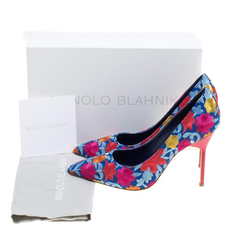 Manolo Blahnik Multicolor Floral Embroidered Fabric BB Flore Pointed Toe Pumps S 2