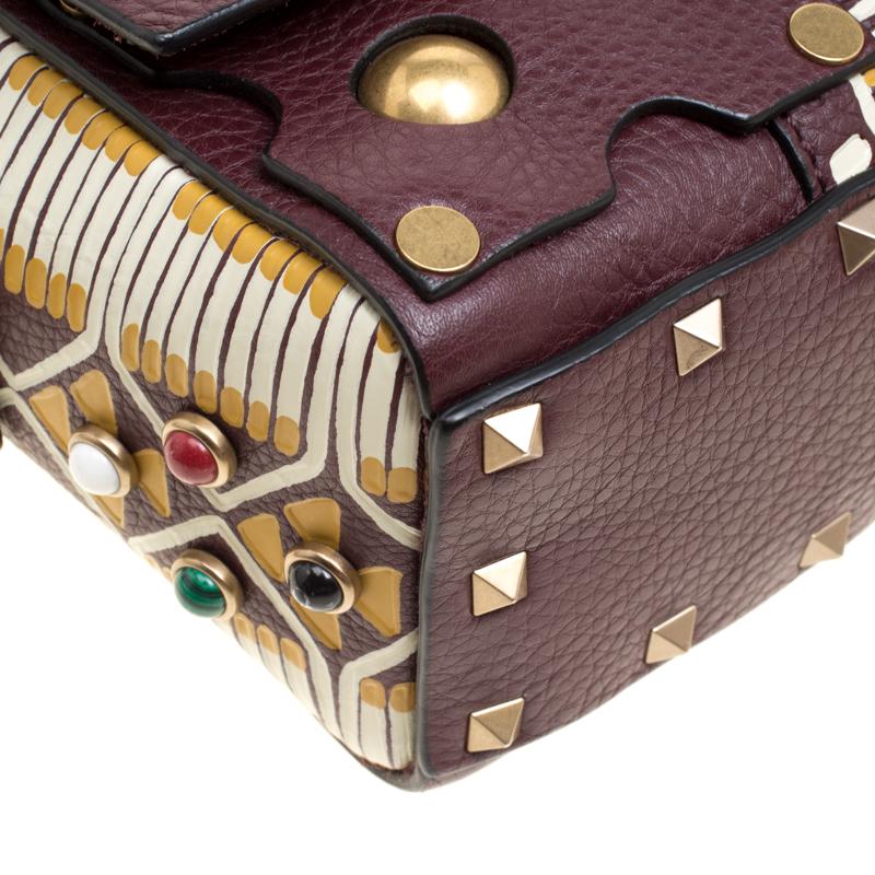 Valentino Burgundy Leather Painted Studs Box Bag In New Condition In Dubai, Al Qouz 2