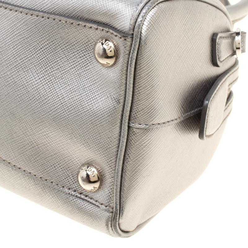 Prada Metallic Grey Saffiano Lux Leather Crossbody Bag In Good Condition In Dubai, Al Qouz 2