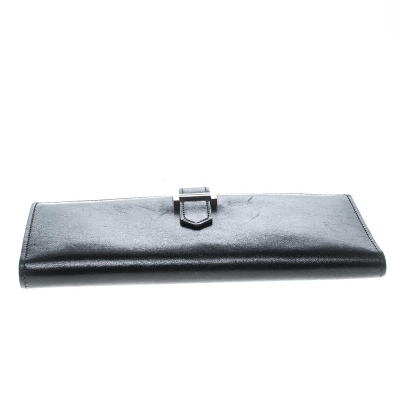 Hermes Black Box Calf Leather Bearn Gusset Wallet In Good Condition In Dubai, Al Qouz 2