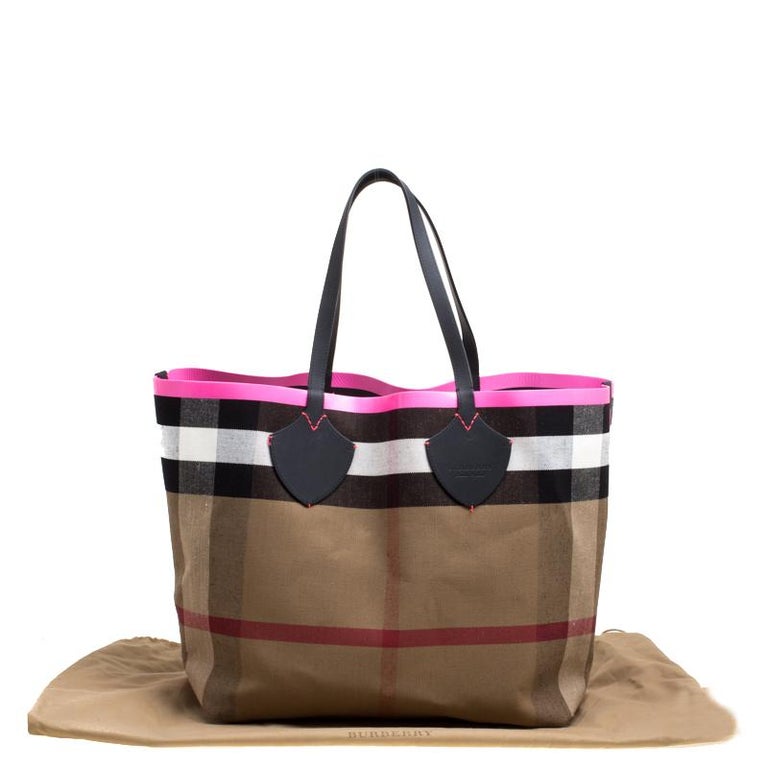 Burberry Black/Neon Pink Canvas And Leather XL Reversible Tote For Sale ...