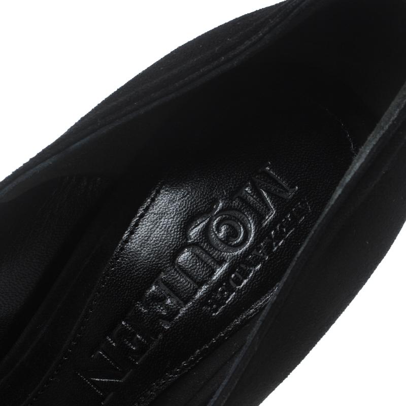 Alexander McQueen Black Suede Skull Embellished Peep Toe Pumps Size 36 2