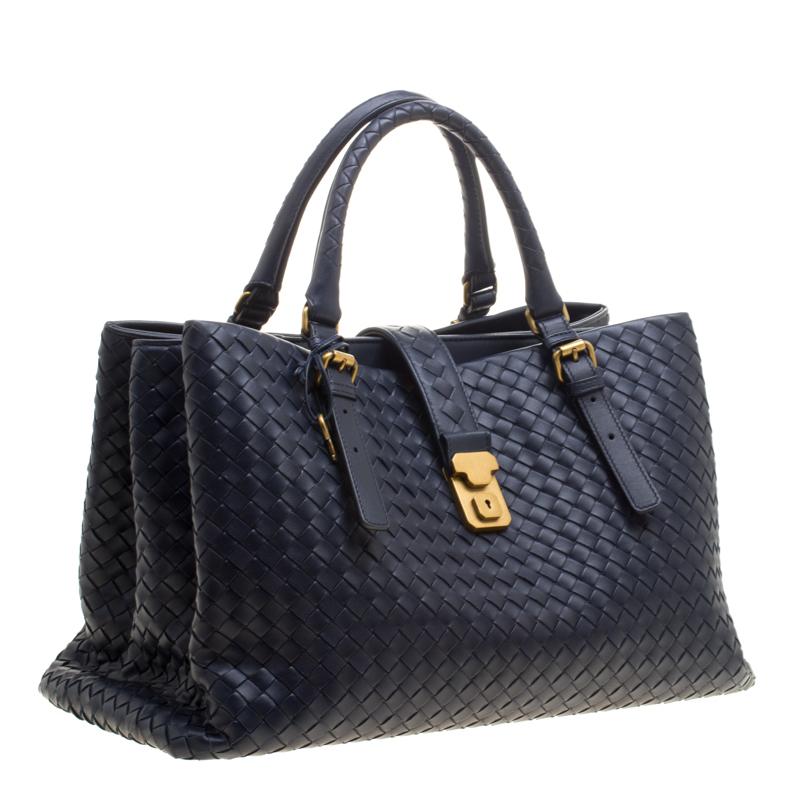 Bottega Veneta Navy Blue Intrecciato Leather Roma Tote In Excellent Condition In Dubai, Al Qouz 2