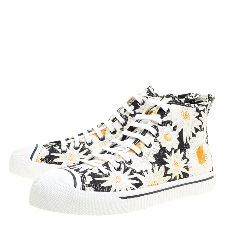 Burberry Black Floral Print Canvas Kingly High Top Sneakers Size 44 In New Condition In Dubai, Al Qouz 2