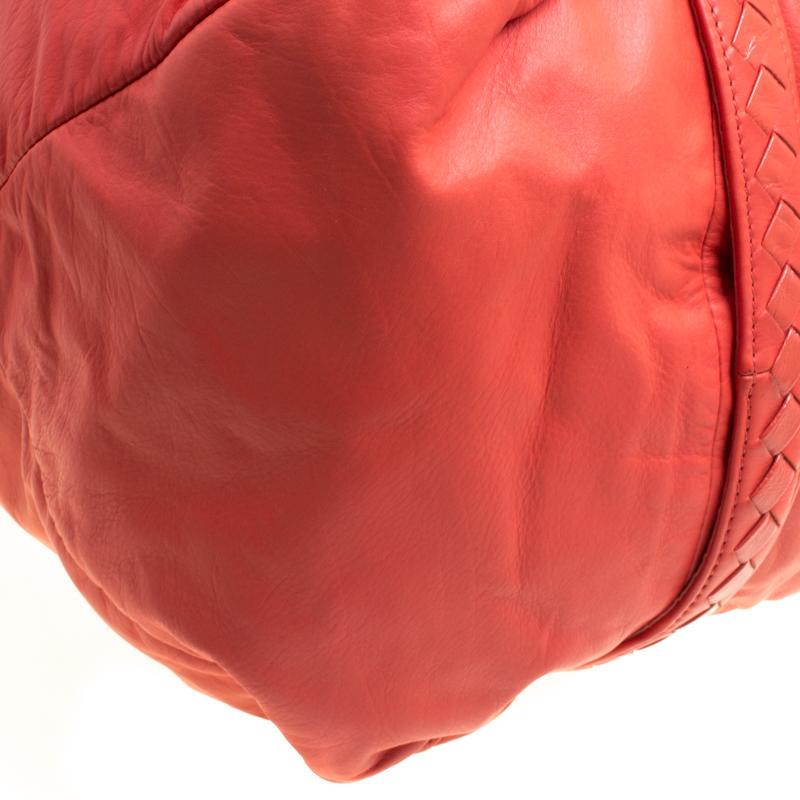  Veneta Magma Plume Leather Duffle Bag In Excellent Condition In Dubai, Al Qouz 2