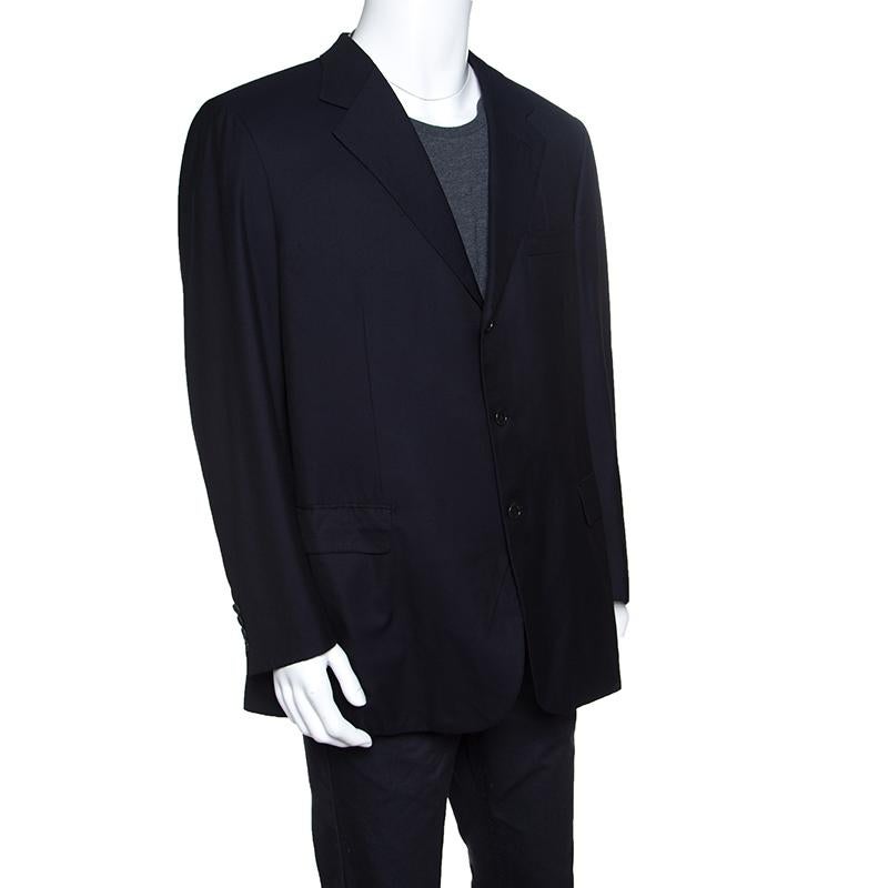 When you come across something as luxurious and refined as this Senato blazer from Brioni, you are sure to grab it and make it one of your most prized possessions! This navy blue blazer is made of 100% wool and features notched lapels, a chest