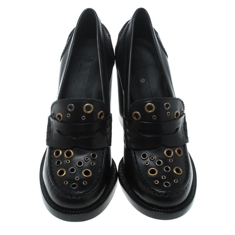  Black Leather Bedmont Eyelet Detail Penny Loafer Pumps Size 38 In New Condition In Dubai, Al Qouz 2