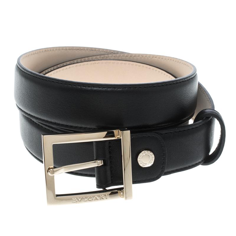 Accessorise right with this belt from Bvlgari. It is made from black leather and it has a sleek design with a gold-tone pin buckle and a single loop.

Includes: Original Dustbag, Authenticity Card, Original Box, Info Booklet

Size: 110 cm

