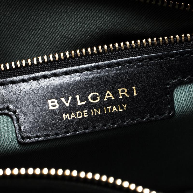 Bvlgari Black Leather Large Serpenti Forever Shoulder Bag In Good Condition In Dubai, Al Qouz 2