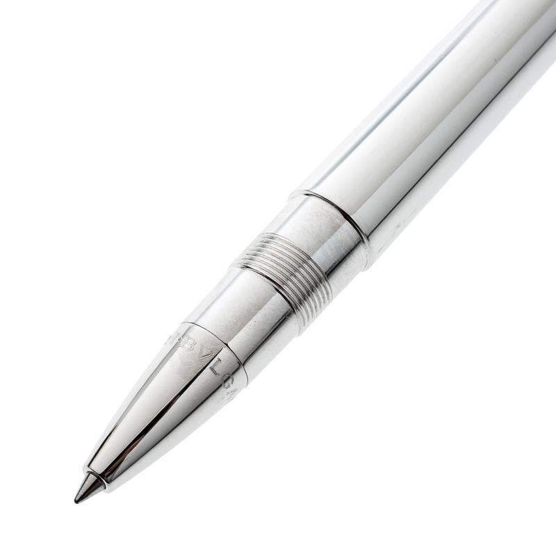 Coming from the house of Bvlgari, this Rollerball pen features a sleek, silver-tone body and the brand name engraved on it. It comes inside a hard case that makes it an ideal gifting item. Use it personally as a desk item at your office
