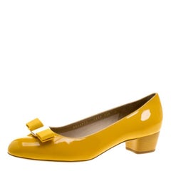 Salvatore Ferragamo Mustard Patent Leather Vara Bow Block Heel Pumps Size 40.5