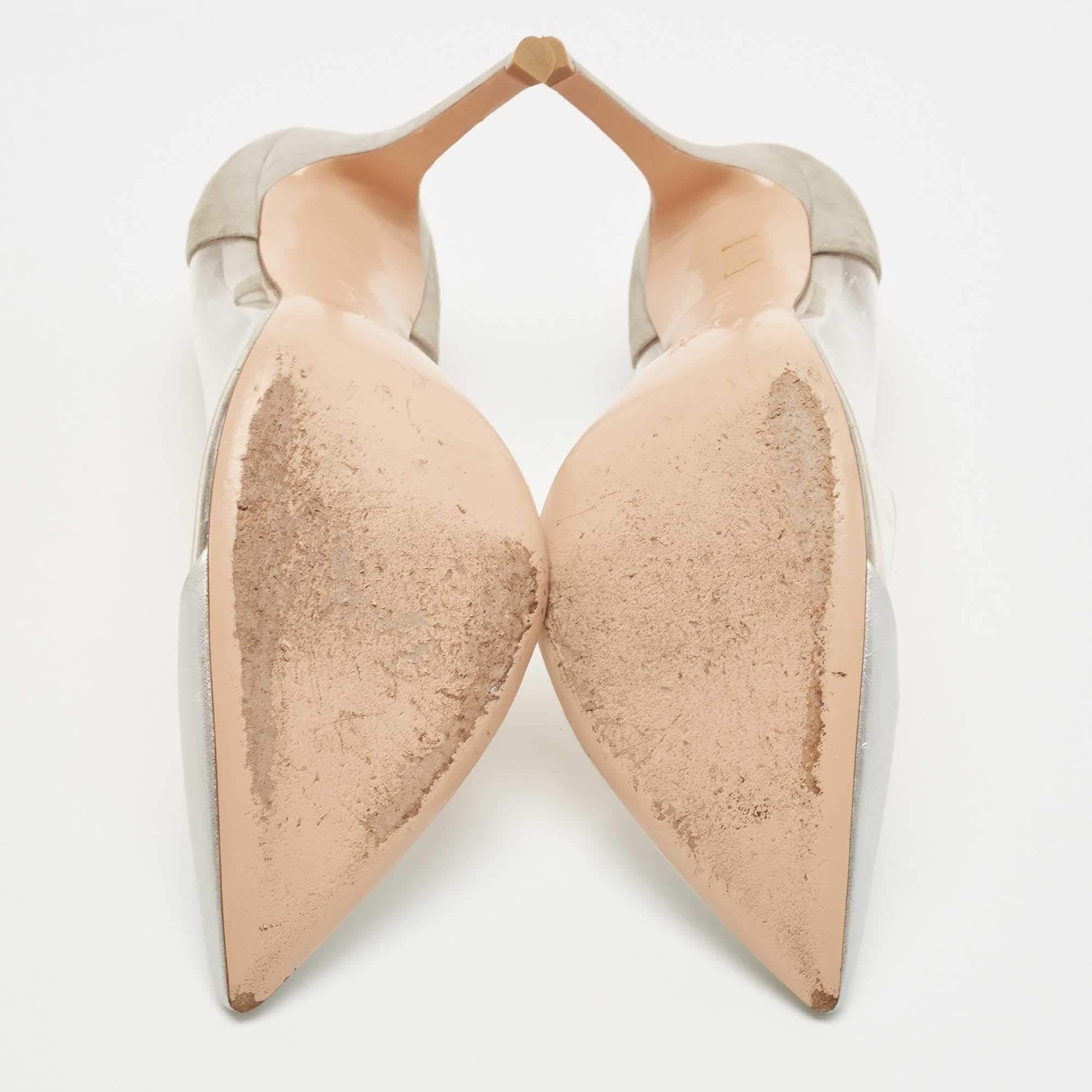 Gianvito Rossi Bombas de plexiglás de cuero y PVC gris/transparente Talla 40 en venta 3