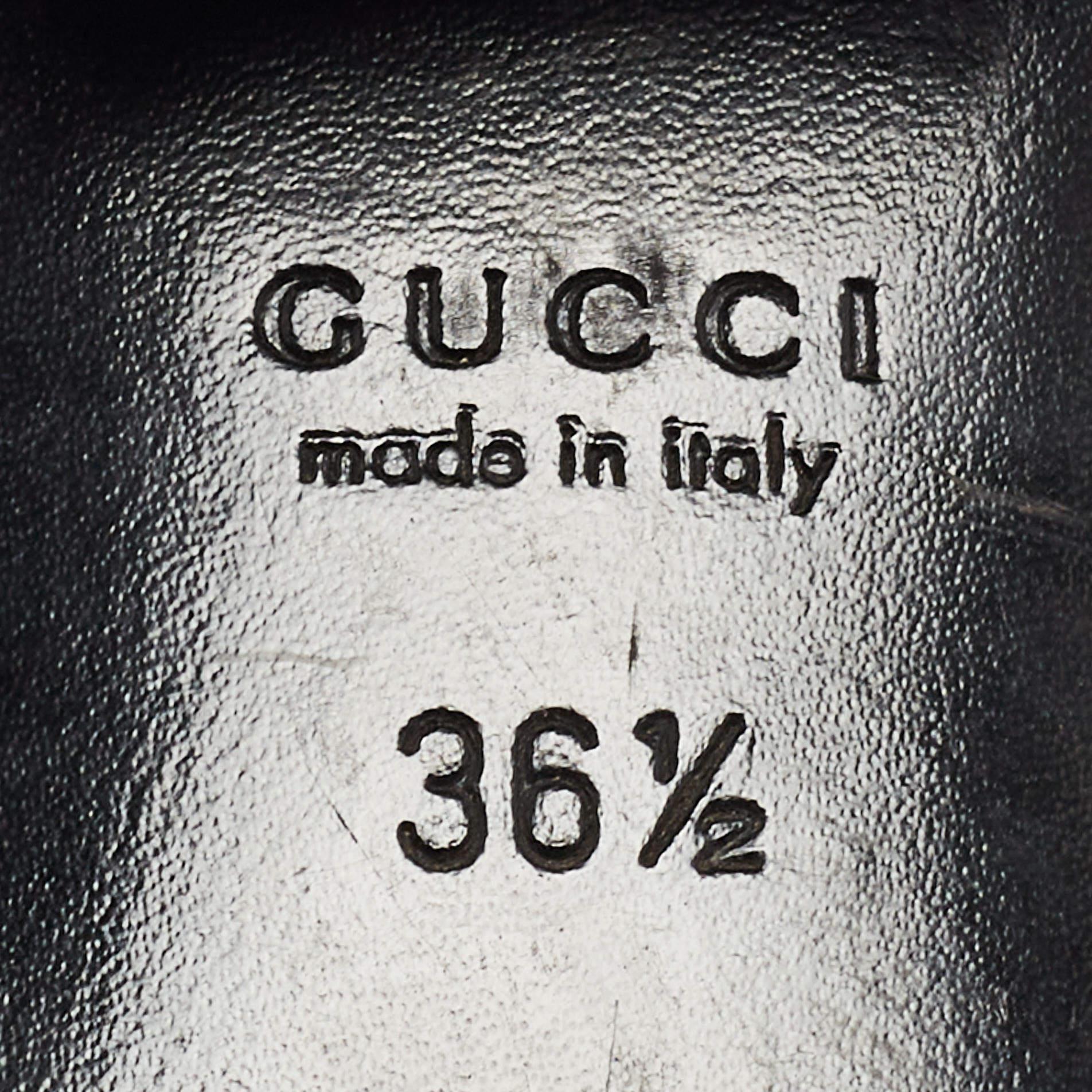 Gucci - Bottines à boucle en cuir noir en vente 4