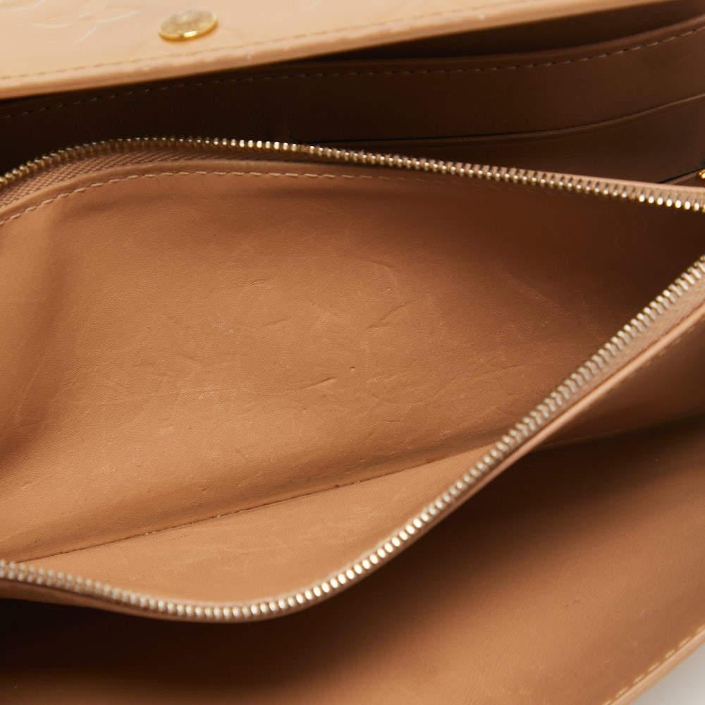 Cartera Louis Vuitton Noisette Monogram Vernis Sarah en venta 5