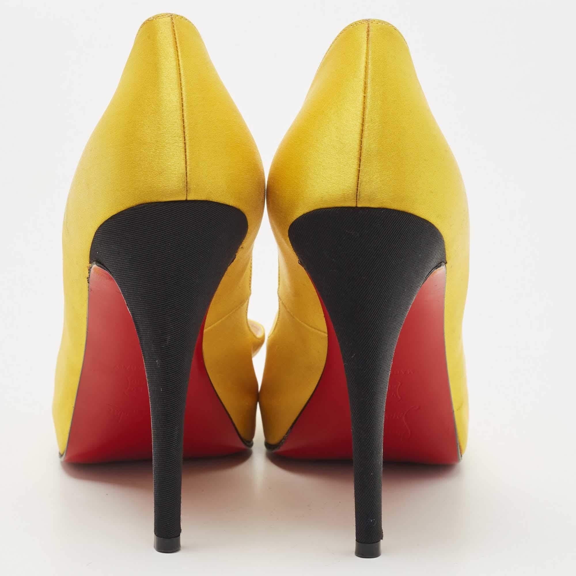 Christian Louboutin, raso giallo Flo, piattaforma Peep Toe Pumps taglia 40 in vendita 1