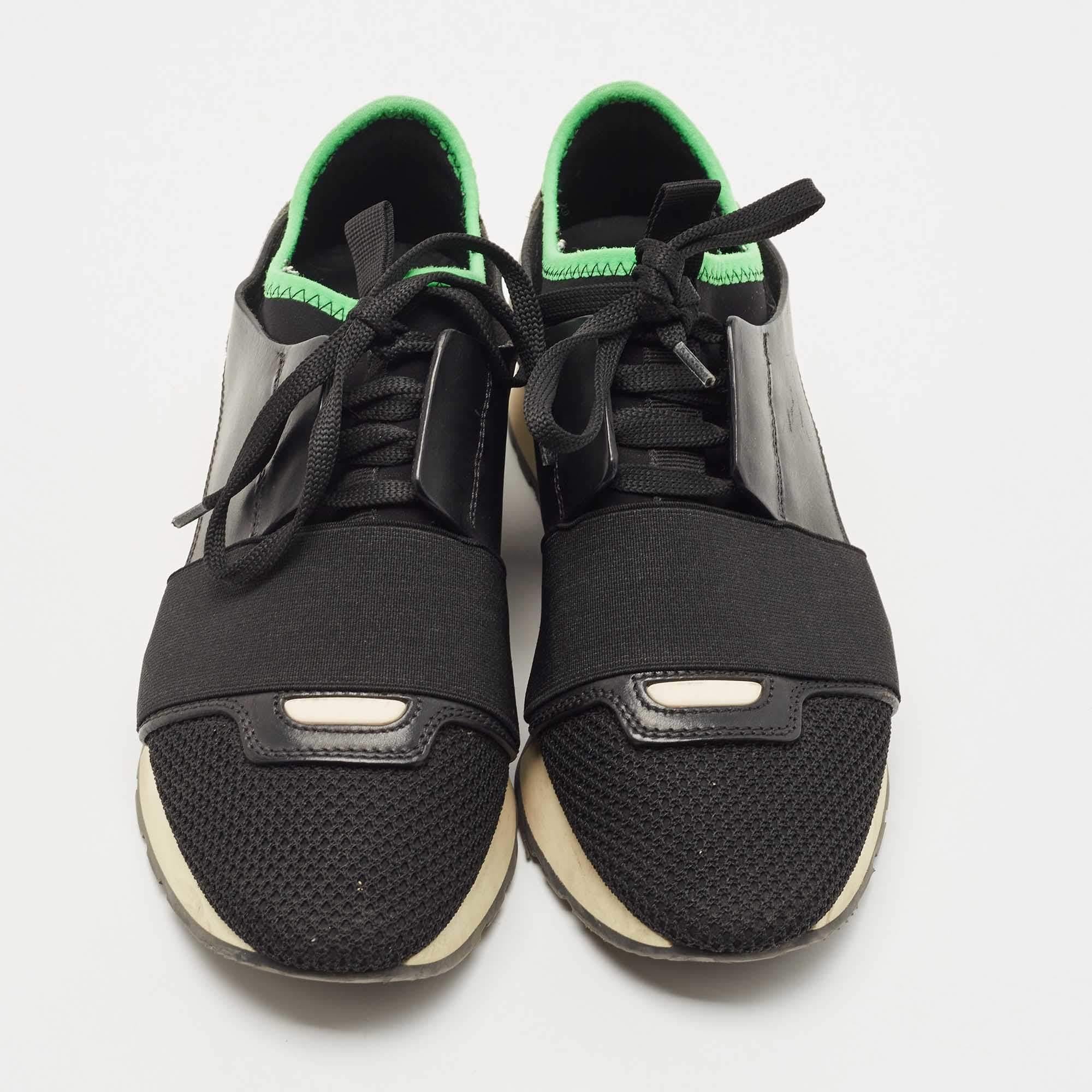 Balenciaga Tri Color Leather and Mesh Race Runner Sneakers Size 36 État moyen - En vente à Dubai, Al Qouz 2