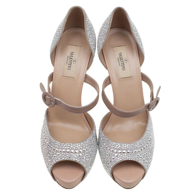 Valentino Beige Suede and Leather Studs Embellished Peep Toe Pumps Size 39 In Good Condition In Dubai, Al Qouz 2