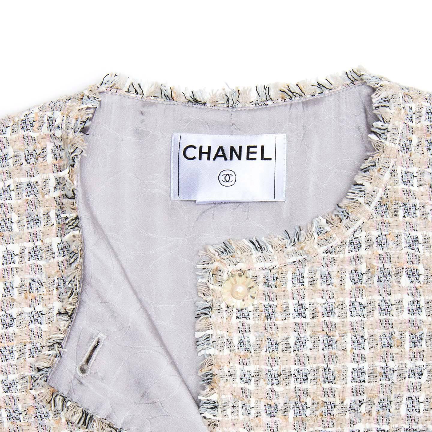 Chanel Multicolor Cotton Tweed Jacket In Excellent Condition For Sale In Brooklyn, NY