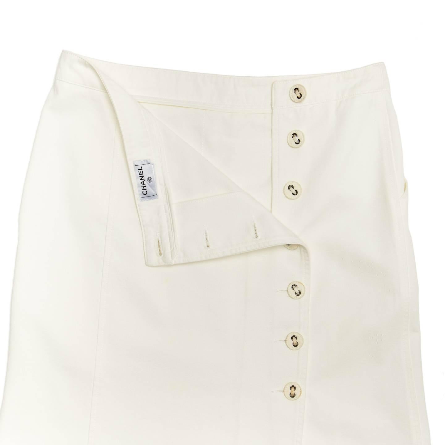 Chanel White Denim Button Back Long Skirt In Excellent Condition For Sale In Brooklyn, NY