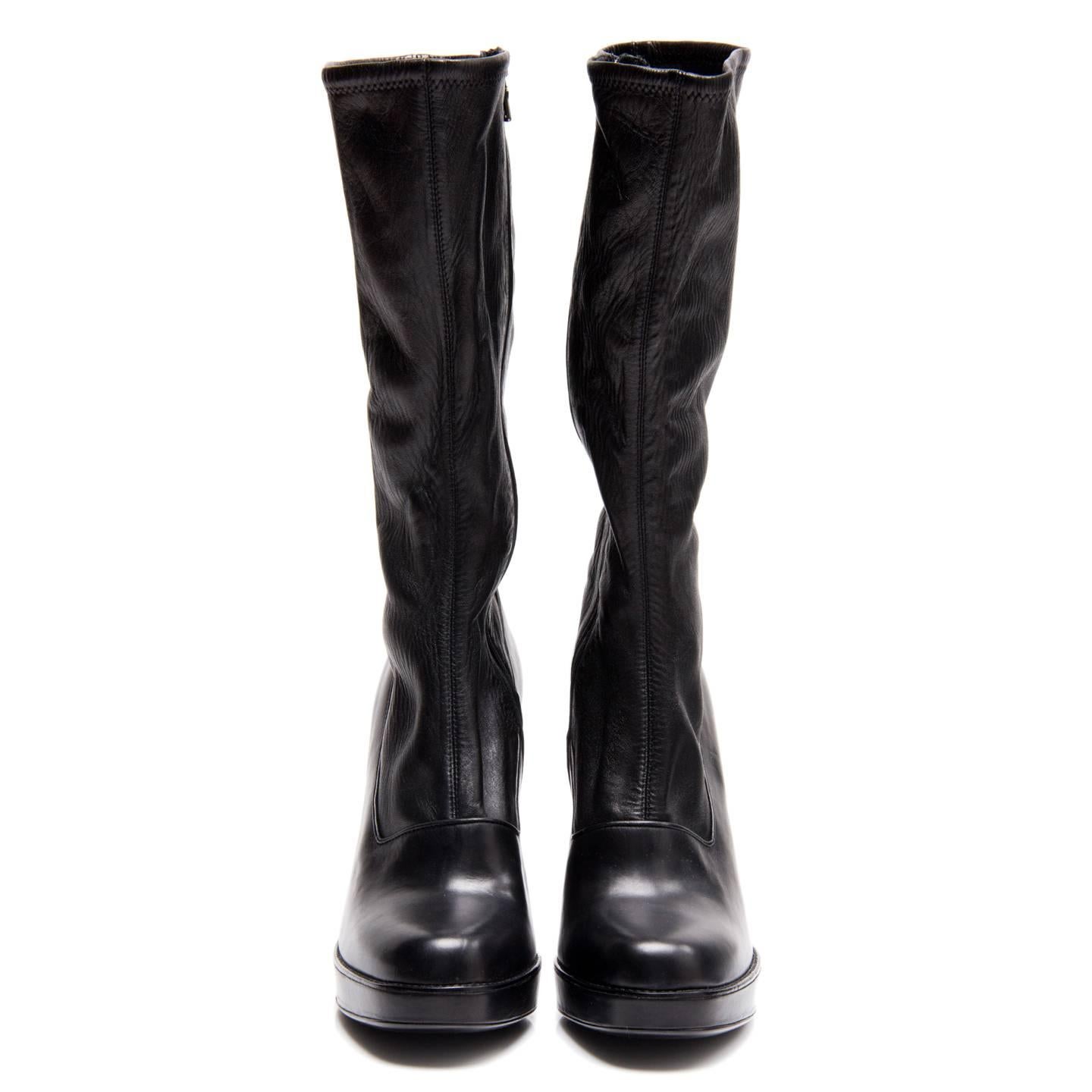 Prada Black Leather High Boots In New Condition For Sale In Brooklyn, NY