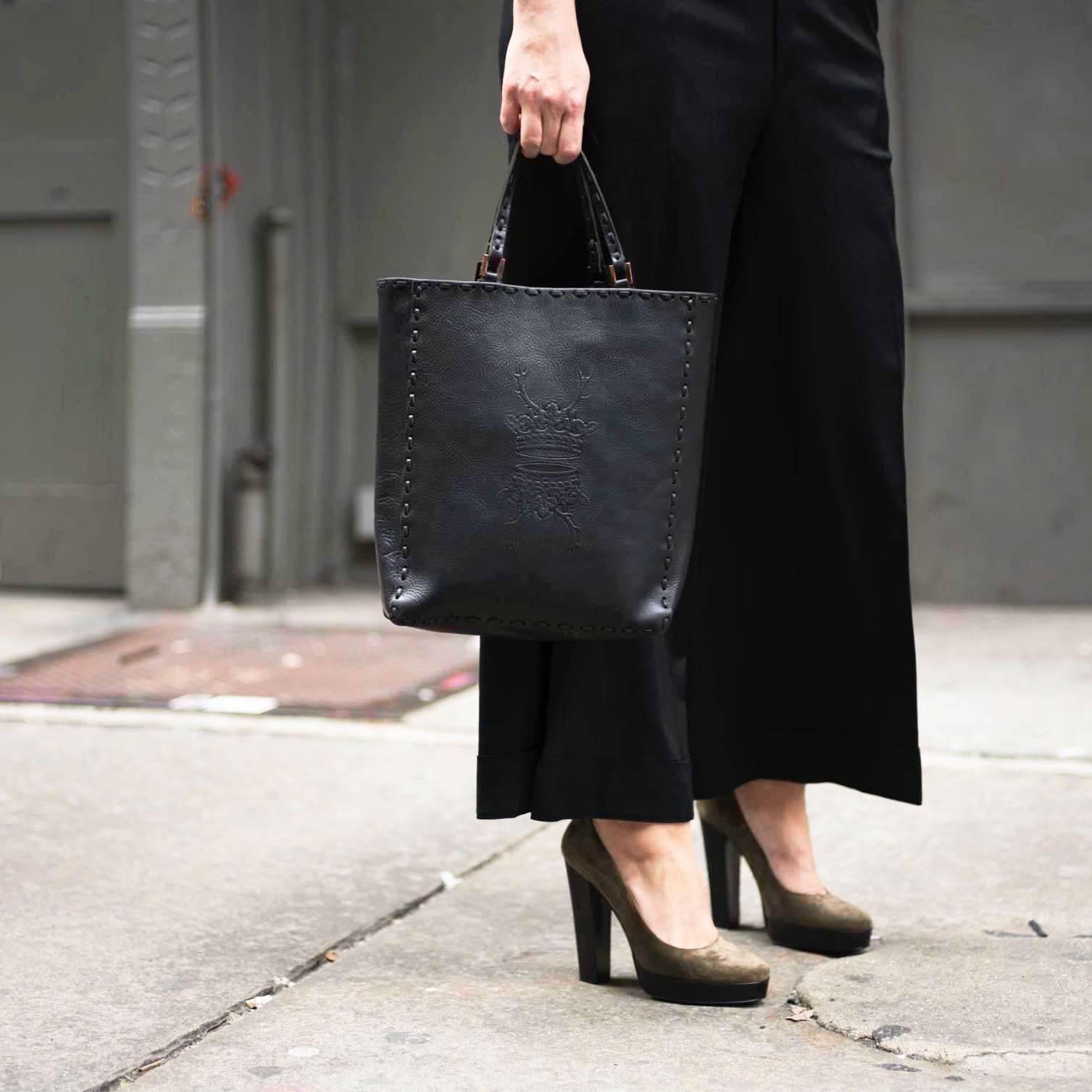 Fendi Black Leather Medium Tote Bag For Sale 2
