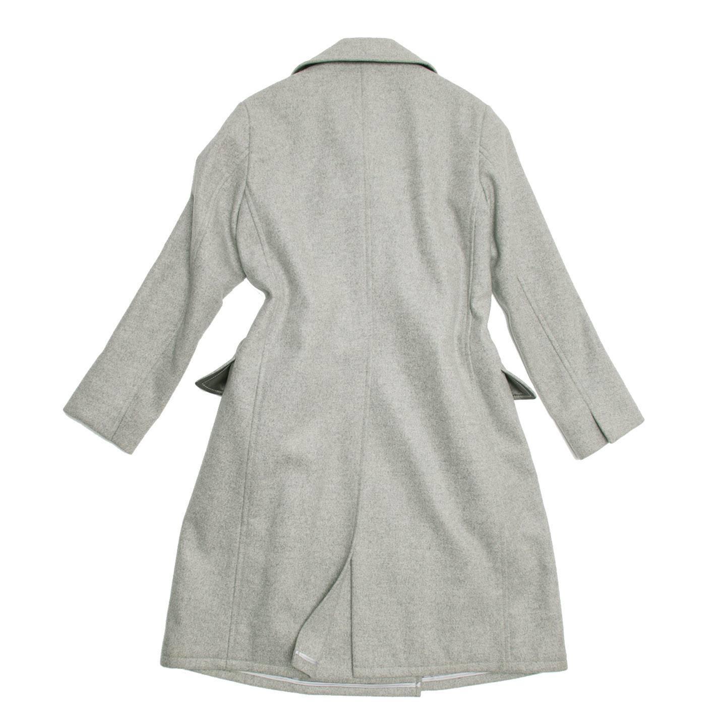 Jil Sander Grey Cashmere Trench Coat In Excellent Condition For Sale In Brooklyn, NY