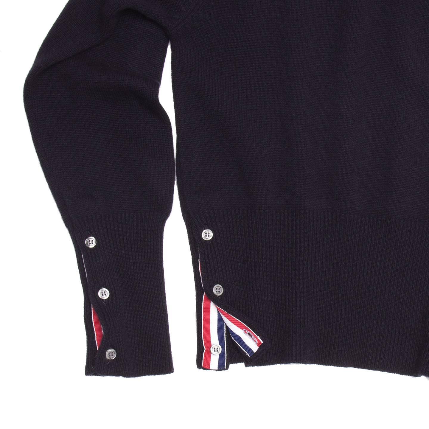 Women's or Men's Thom Browne Navy Cashmere V-Neck Pullover For Sale
