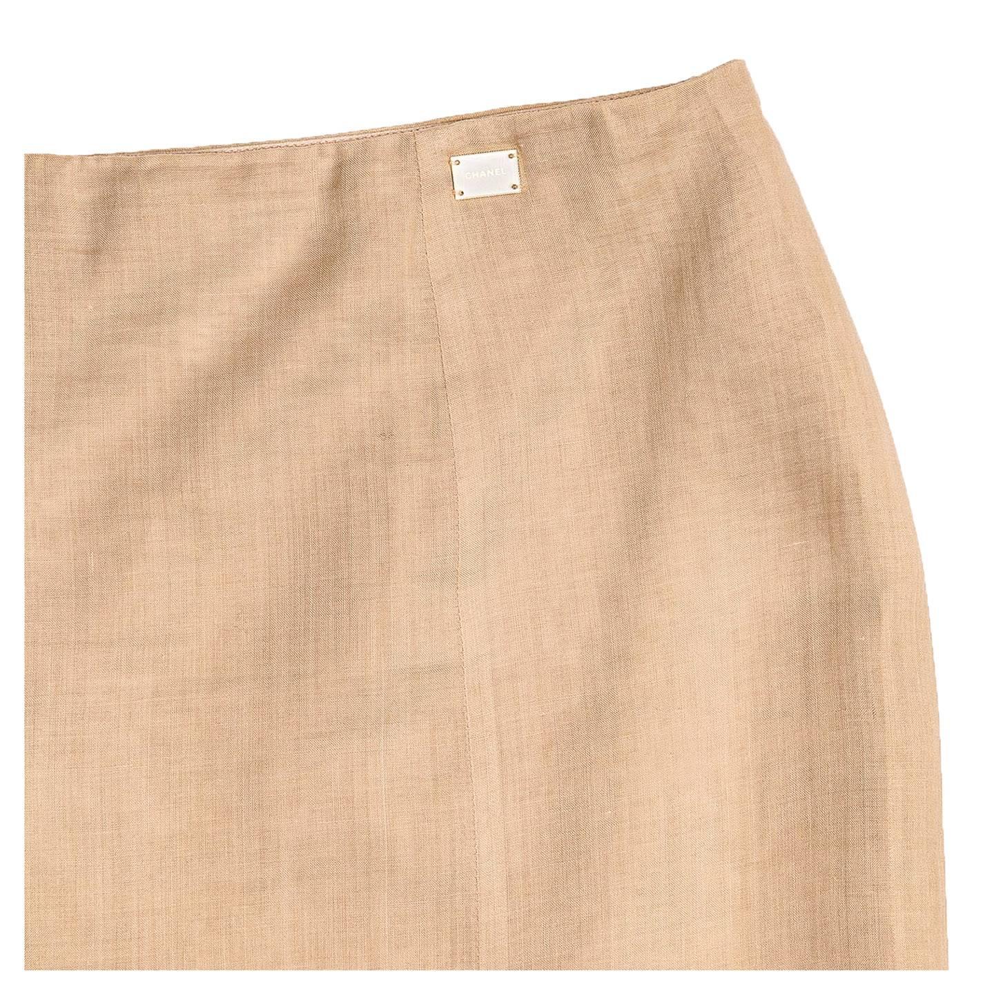 Chanel Tan Ramie Trumpet Style Skirt In Excellent Condition For Sale In Brooklyn, NY