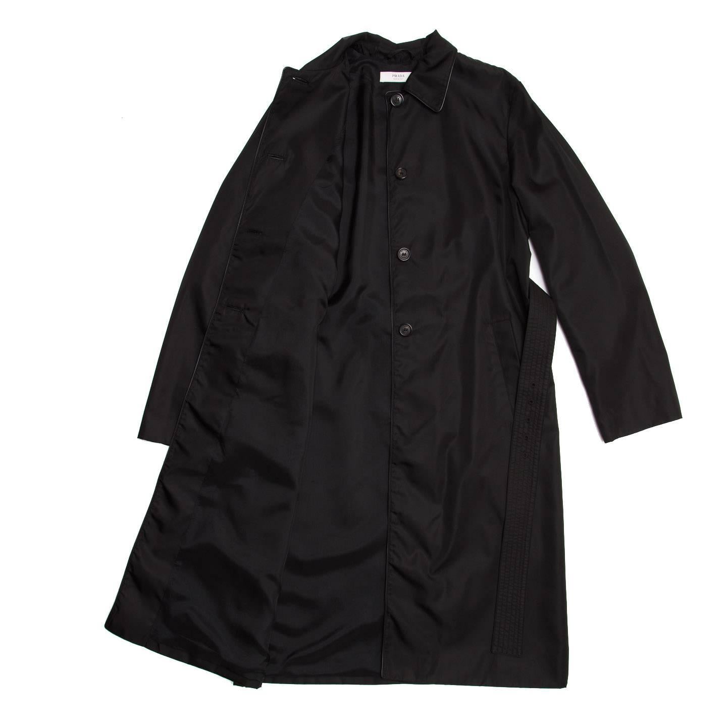 Prada Black Nylon Raincoat In Excellent Condition For Sale In Brooklyn, NY
