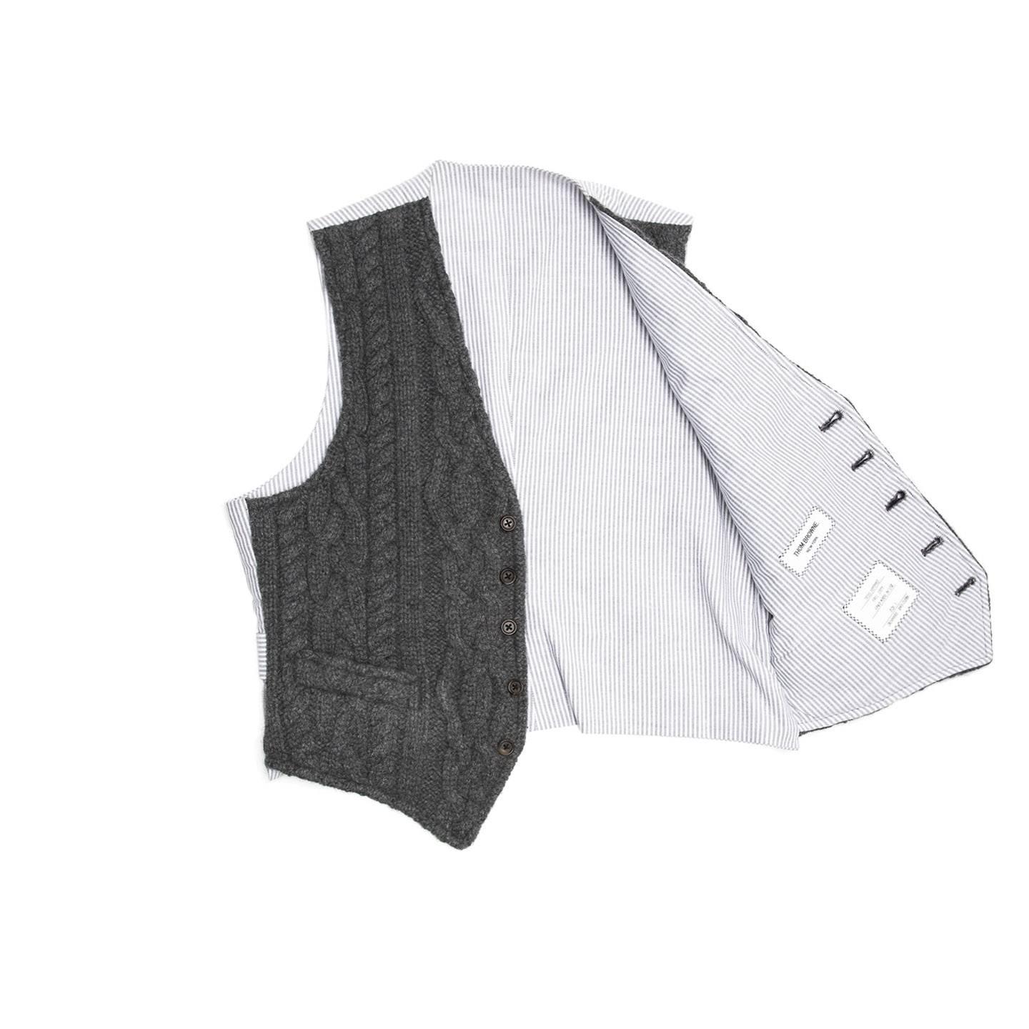 Thom Browne Dark Grey Knit Cashmere Vest In Excellent Condition In Brooklyn, NY