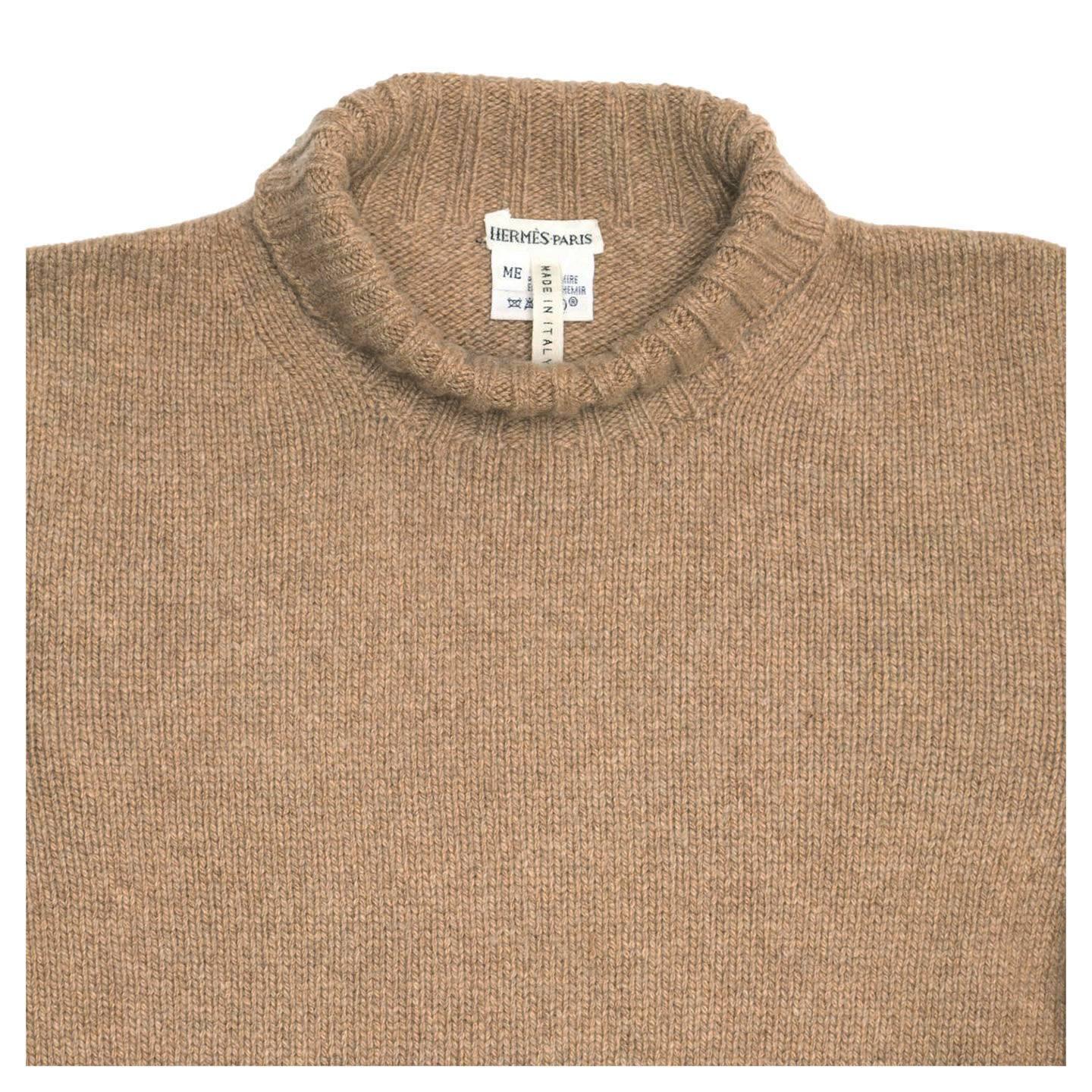 Hermès Camel Cashmere Sweater In Excellent Condition For Sale In Brooklyn, NY