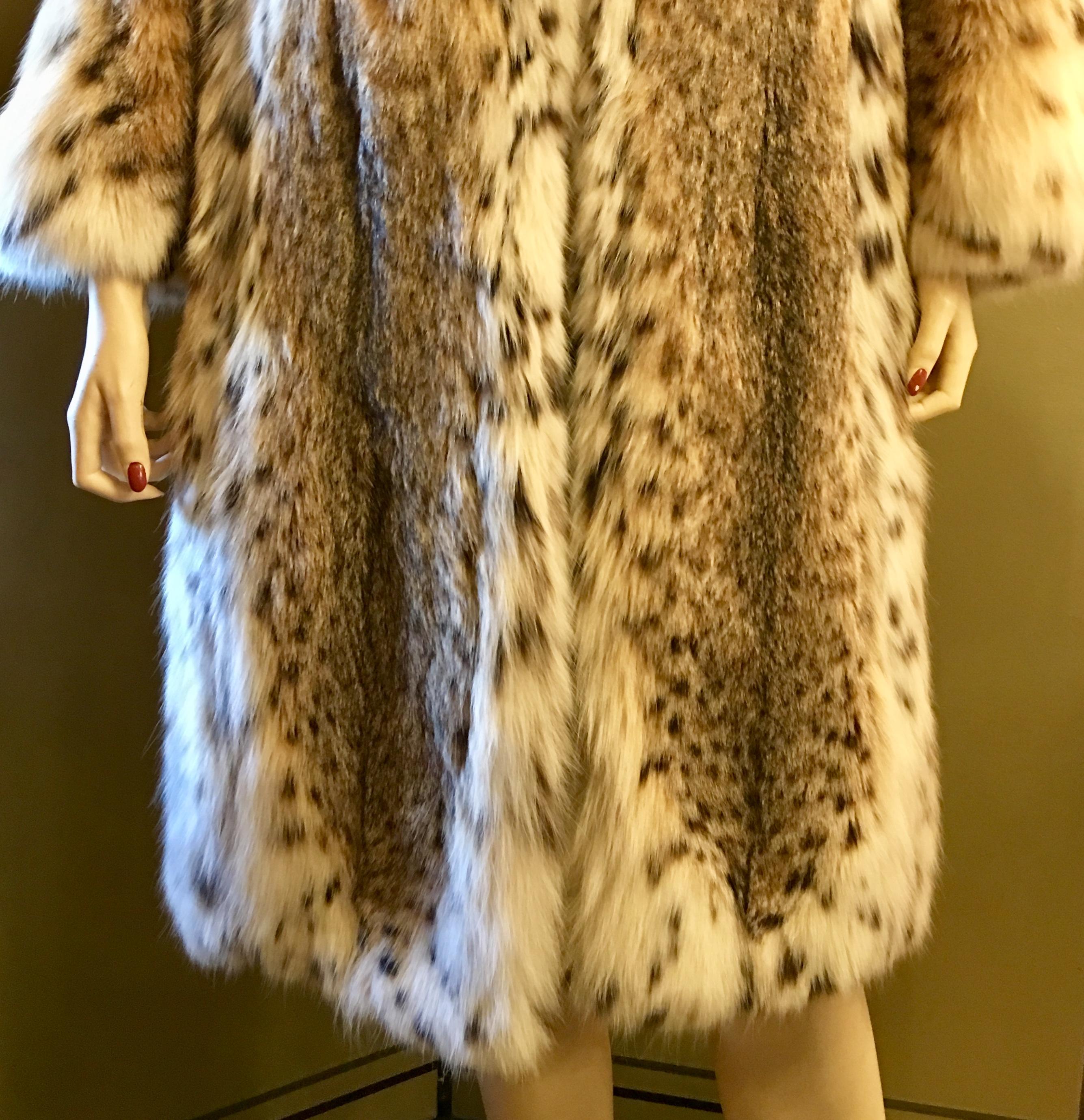 Women's Sexy Natural Spotted Lynx 3 Quarter Length Ultra Soft High Fashion Fur Coat