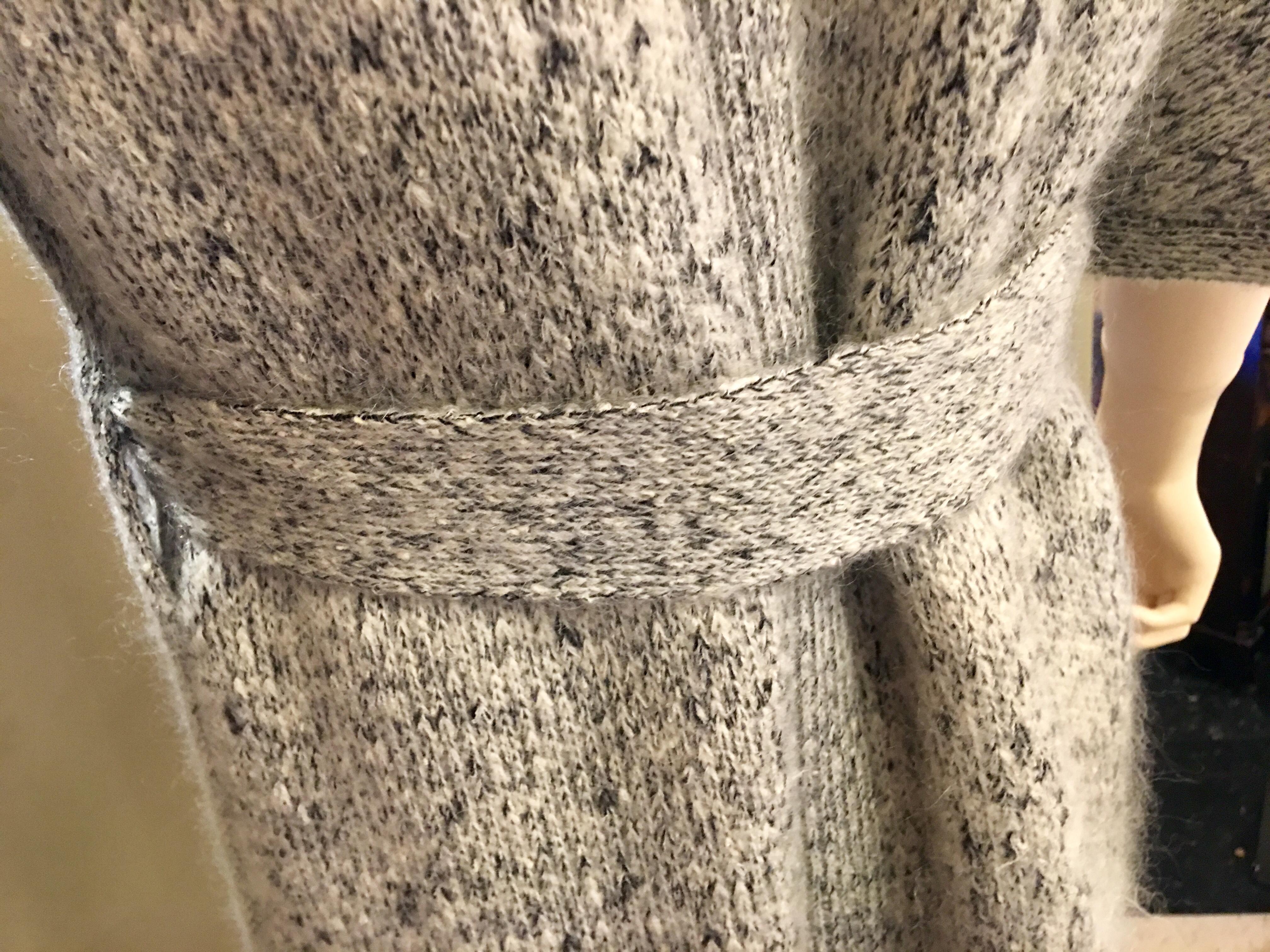 Italienischer Couture Missoni Langer Strickjacke-Pullover mit Gürtel und breiten halben Ärmeln im Angebot 1