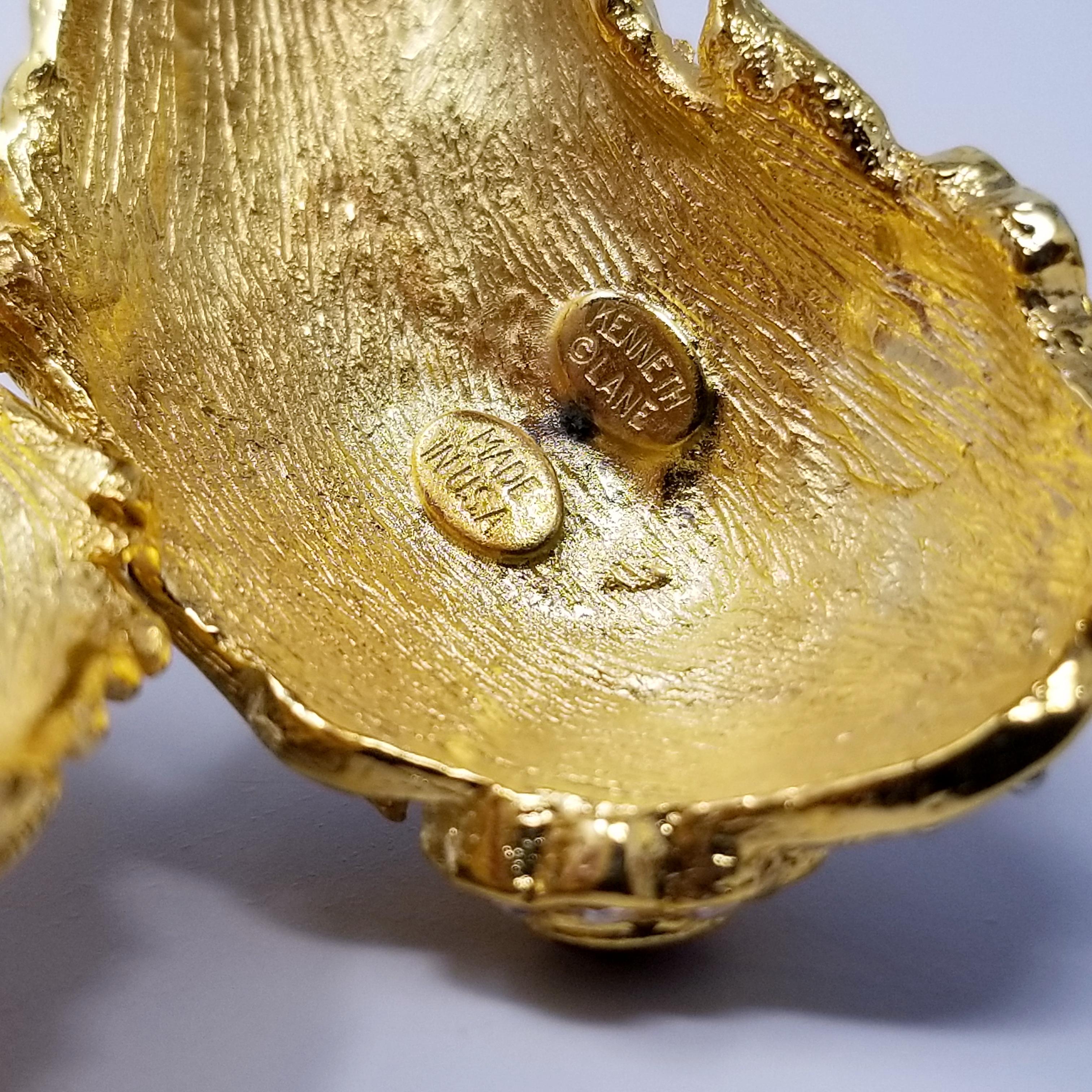 KJL Kenneth Jay Lane Double Sea Serpent Crystal Enamel Faux Pearl Gold Bracelet In New Condition For Sale In Milford, DE