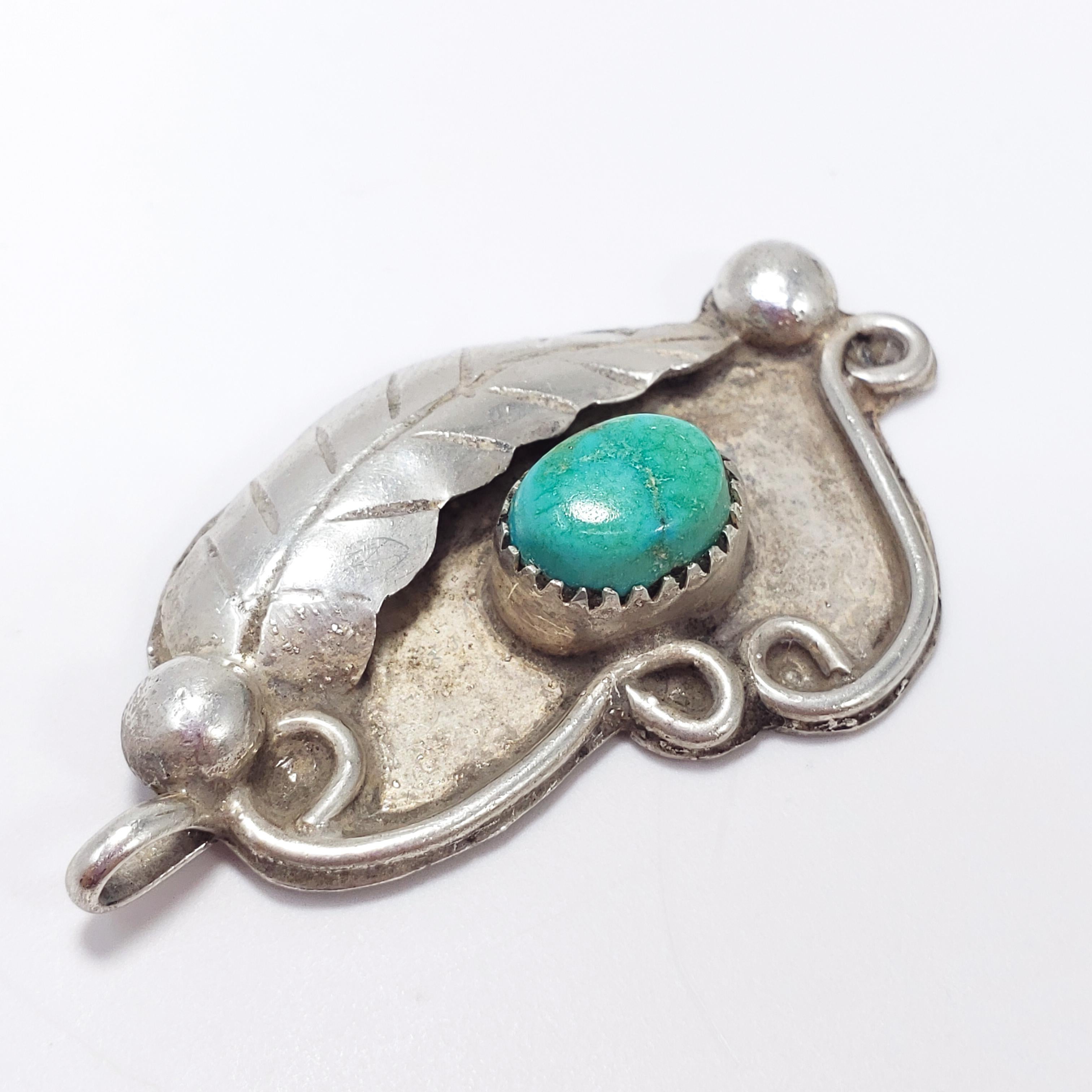 Native American Navajo Leaf Motif Turquoise Pendant in Sterling Silver In Good Condition In Milford, DE