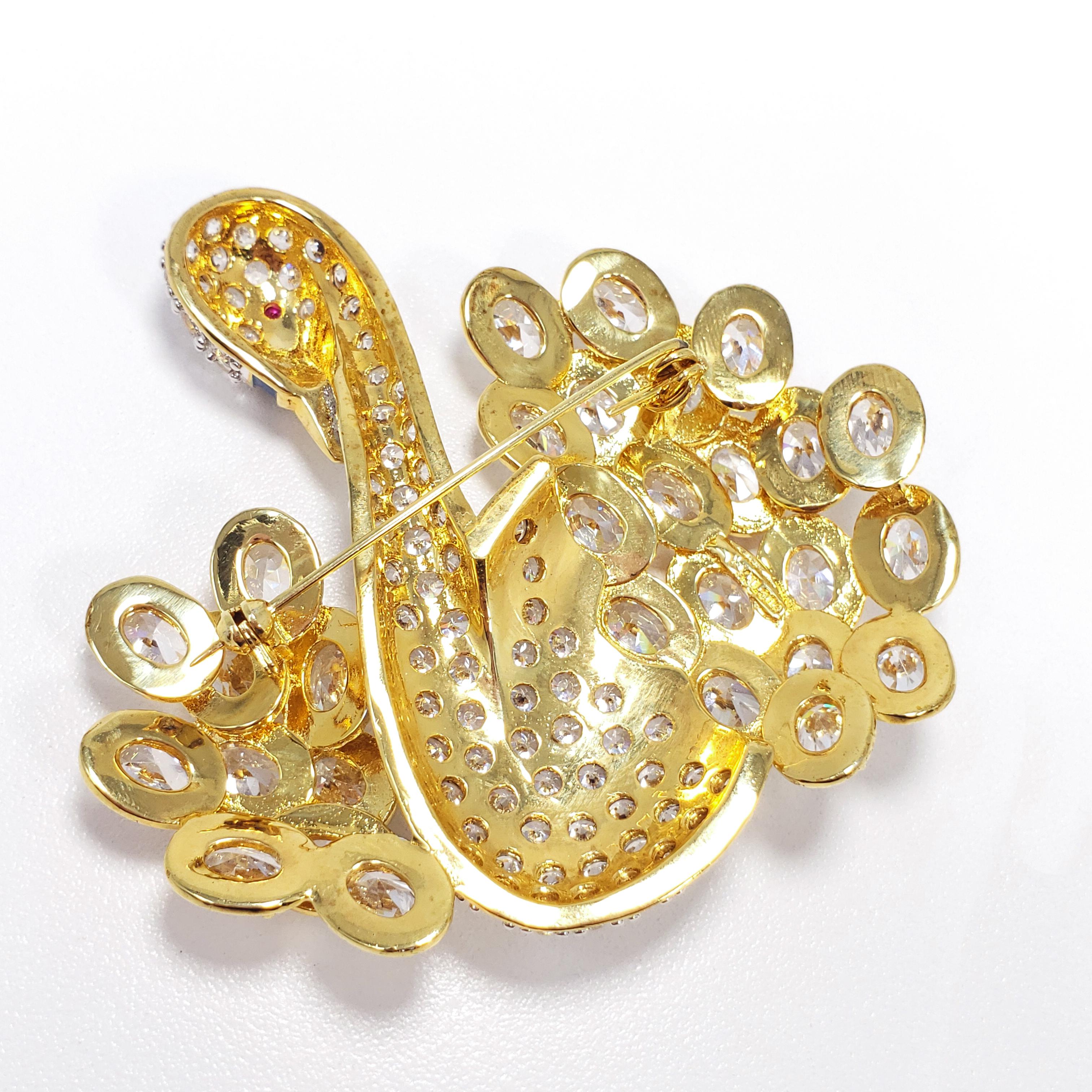 KJL Kenneth Jay Lane Swan Pave Cubic Zirconia & Enamel Pin Brooch in Gold In New Condition For Sale In Milford, DE