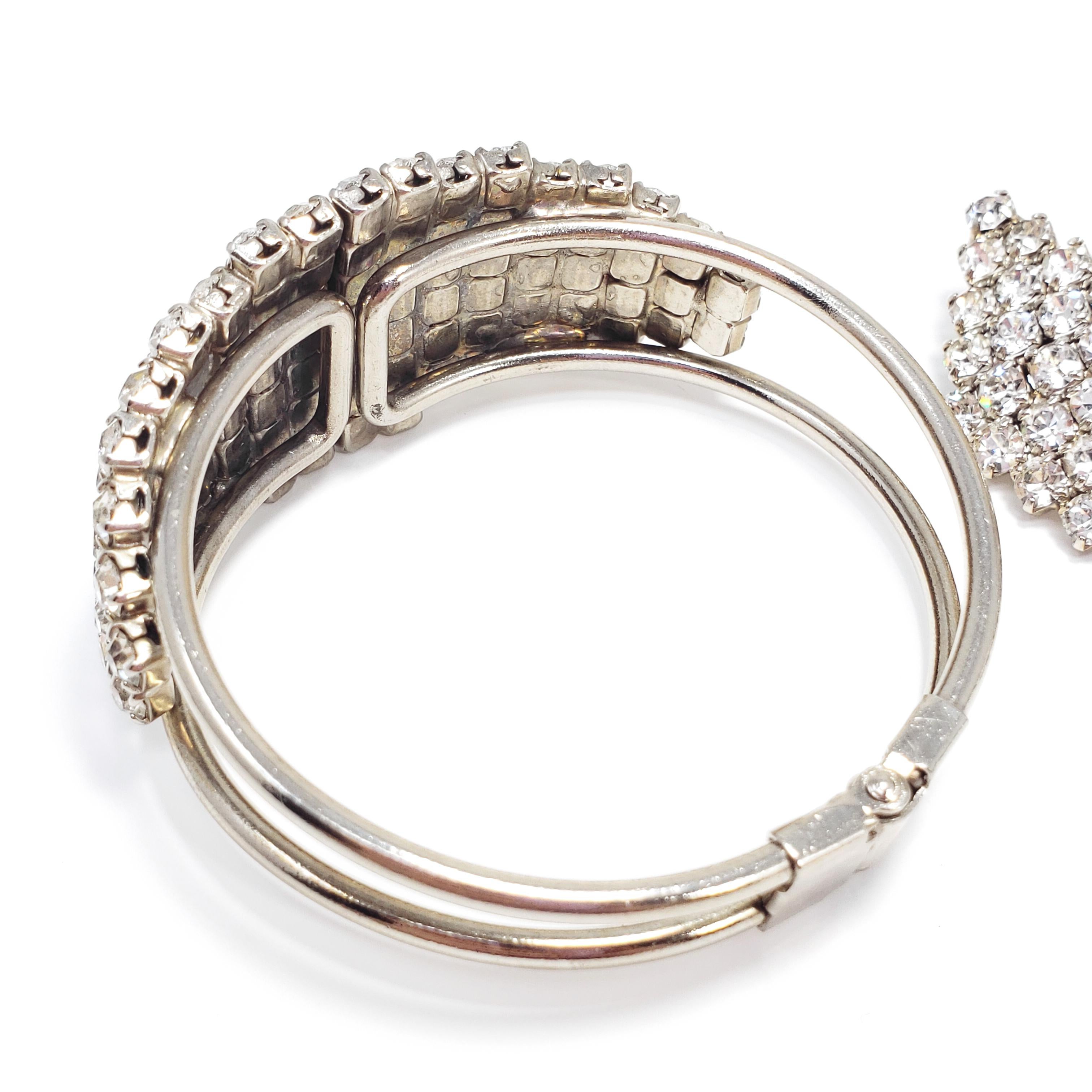 Art Deco Demi Parure Pave Clear Crystal Geometric Clip On Earrings and Bracelet Pour femmes en vente
