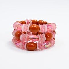 Hobe Rose Crystal Cluster und Coral Bead Ohrclips und Infinity-Armband