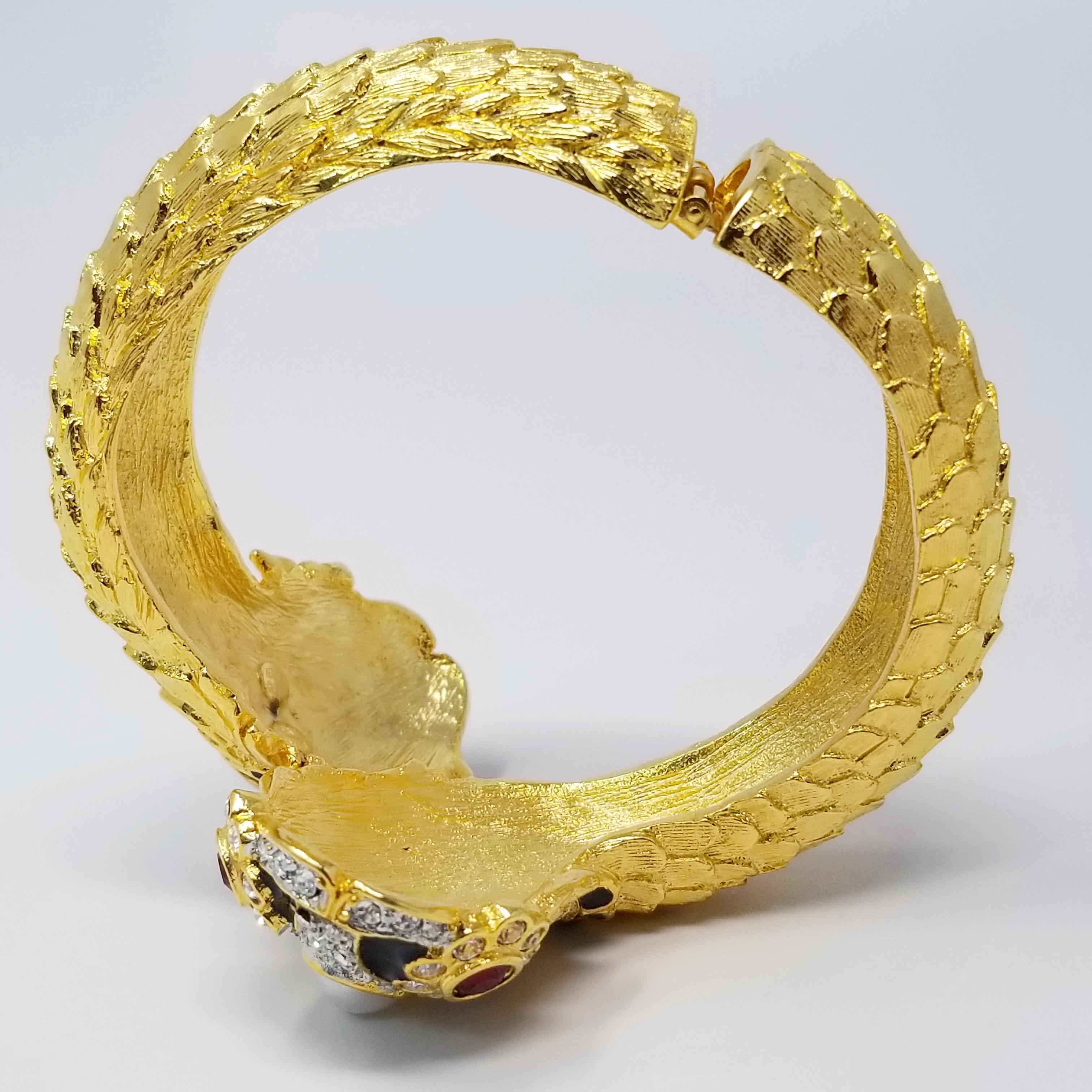 KJL Kenneth Jay Lane Double Sea Serpent Crystal Enamel Faux Pearl Gold Bracelet In New Condition For Sale In Milford, DE
