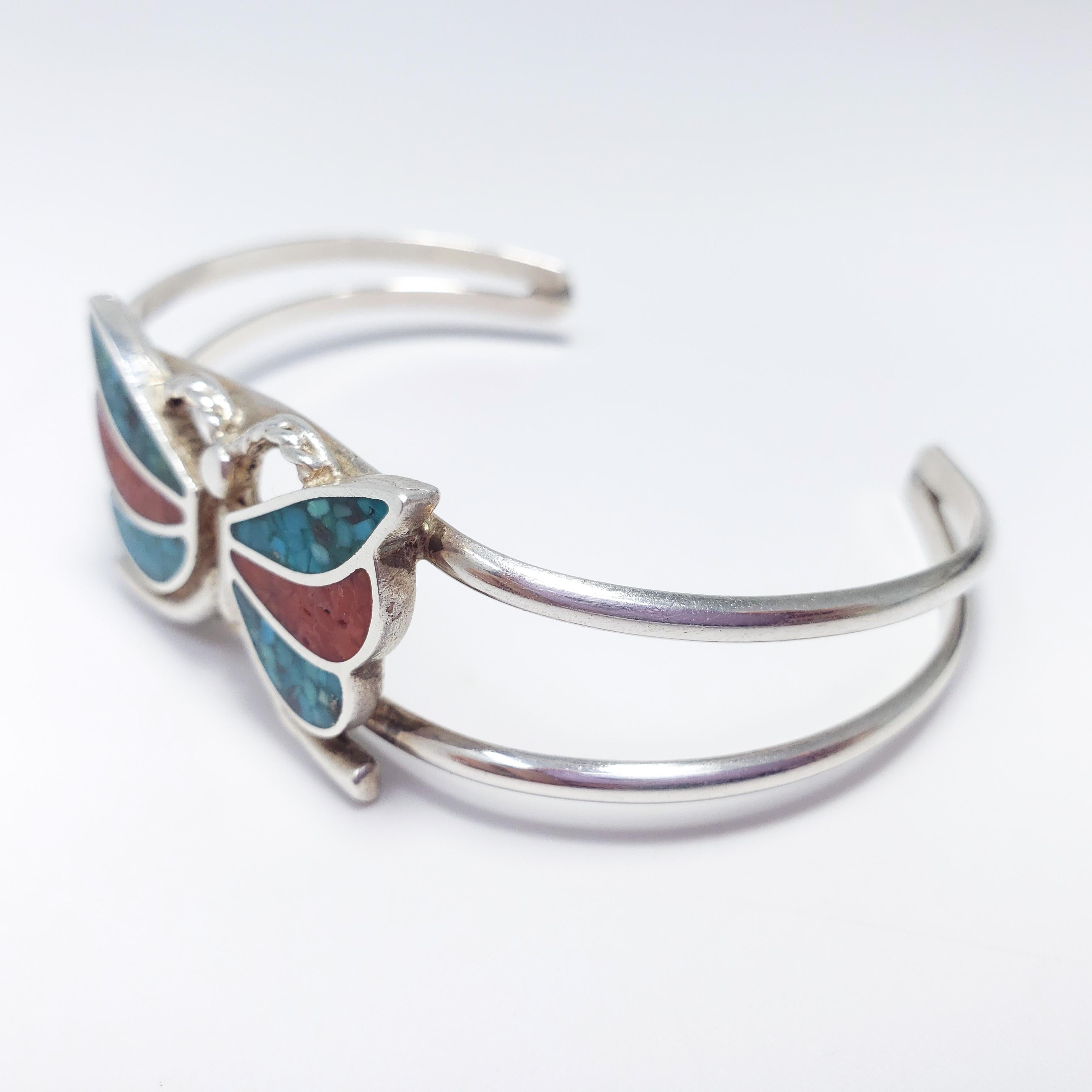 Vintage Zuni Indigene Kunst Nord- und Südamerikas Silber Manschettenarmband mit Türkis- und Korallenintarsien (Indigene Kunst (Nord-/Südamerika)) im Angebot