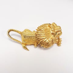Vintage Jomaz Textured Lion Pin Brooch in Gold