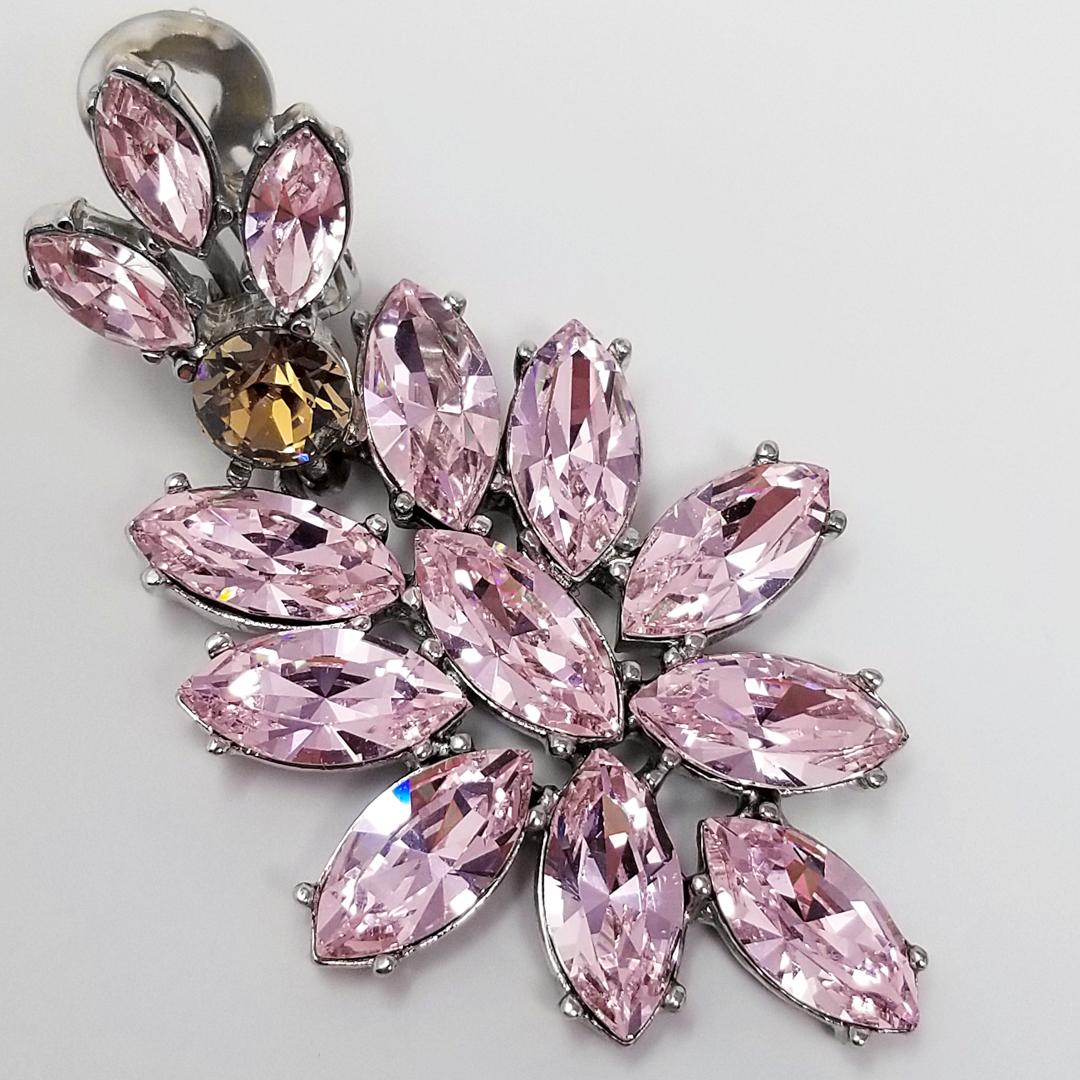 Oscar de la Renta Pink Crystal Cluster Clip On Earrings Rhodium Plated In New Condition In Milford, DE